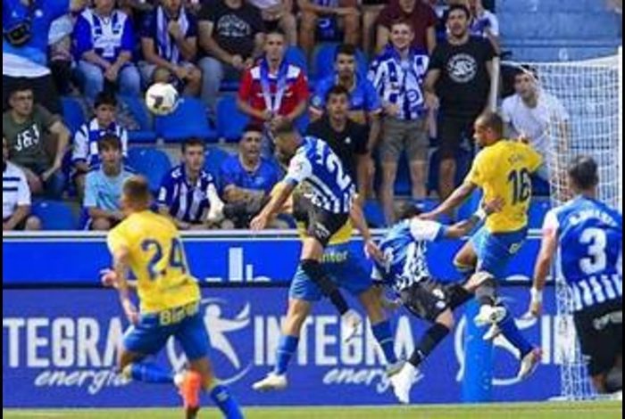 Deportivo Alavés vs Las Palmas: Trận Chiến Quyết Liệt Ngày 01/09/2024